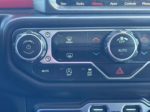 Used 2019 Jeep Wrangler Unlimited Rubicon AWD/4WD image 36