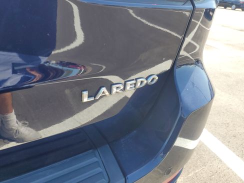 Used 2018 Jeep Grand Cherokee Laredo image 6