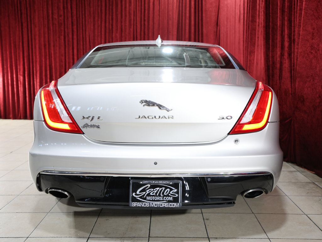 Used 2017 Jaguar XJ L Portfolio RWD image 10