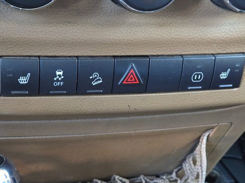 Used 2012 Jeep Wrangler Unlimited Sahara w/ Connectivity Group image 21