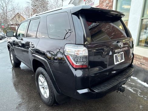 Used 2016 Toyota 4Runner SR5 image 7