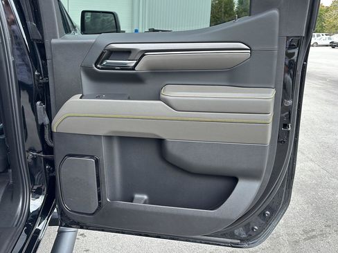 Used 2024 Chevrolet Silverado 1500 ZR2 w/ Technology Package AWD/4WD image 19