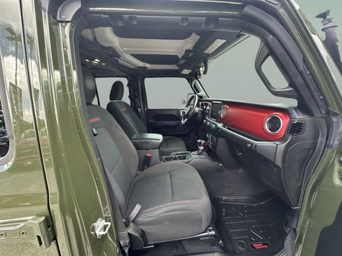 Used 2022 Jeep Gladiator Rubicon w/ Cold Weather Group AWD/4WD image 27