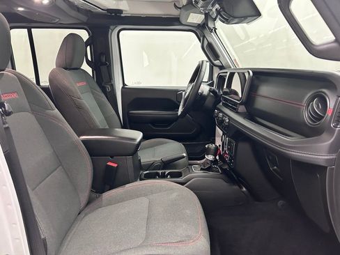 Certified 2025 Jeep Wrangler Unlimited Rubicon image 17