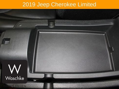 Used 2019 Jeep Cherokee Limited AWD/4WD image 34