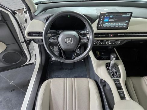 Used 2024 Honda HR-V EX-L image 17