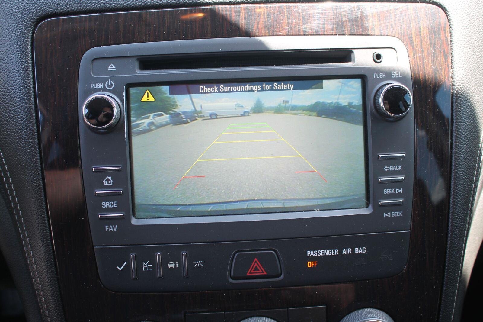 Used 2016 Chevrolet Traverse LT w/ Style and Technology Package FWD image 22