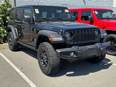 Used 2025 Jeep Wrangler Unlimited Sport S 4xe AWD/4WD image 2