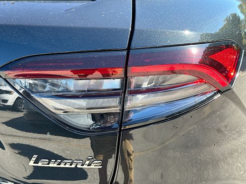 Used 2022 Maserati Levante Modena image 32