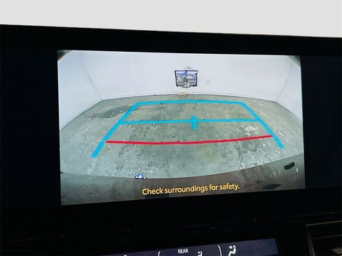 New 2026 Toyota Sienna XLE image 13