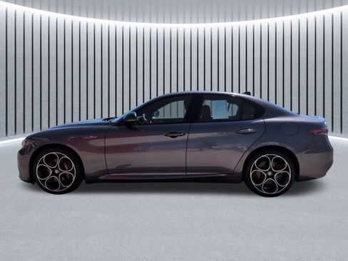 Used 2024 Alfa Romeo Giulia Veloce AWD/4WD image 15