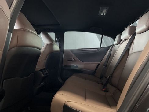 Certified 2025 Lexus ES 350 w/ Premium Package image 25