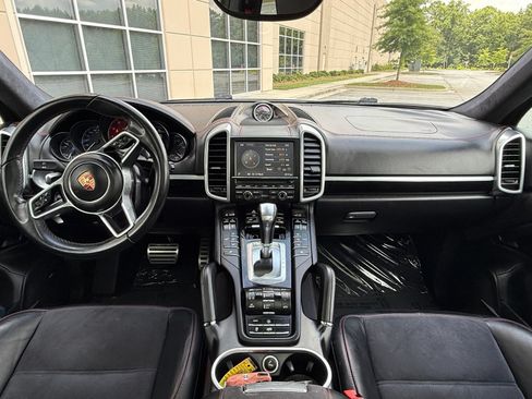 Used 2016 Porsche Cayenne GTS AWD/4WD image 23