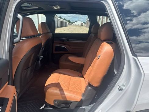 Used 2023 Kia Telluride SX X-Line AWD/4WD image 7