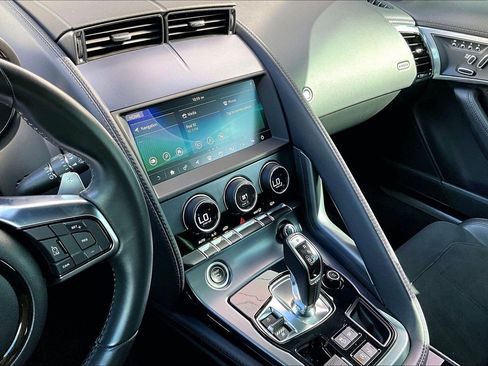 Used 2020 Jaguar F-TYPE P300 image 30