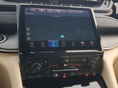 Certified 2022 Jeep Grand Cherokee Limited 4xe AWD/4WD image 29