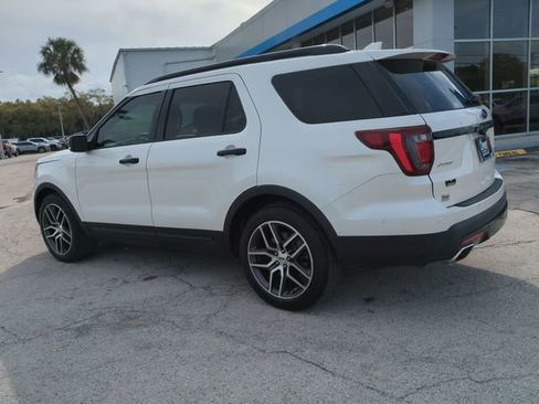 Used 2017 Ford Explorer Sport w/ Equipment Group 401A AWD/4WD image 7