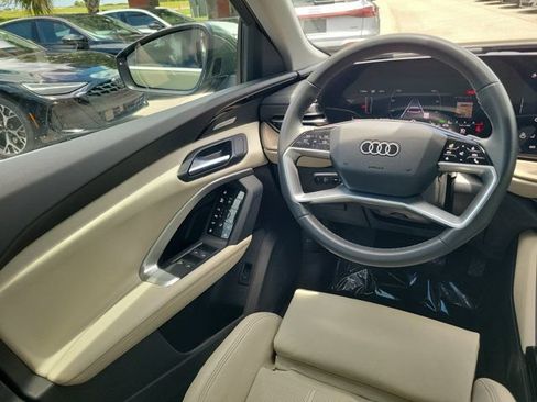 Certified 2025 Audi Q5 Premium Plus w/ Premium Plus AWD/4WD image 13