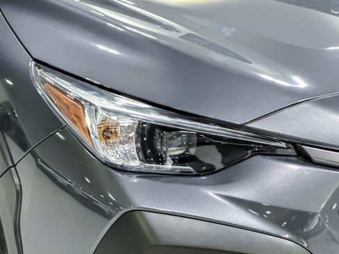 Used 2024 Subaru Crosstrek 2.0i Premium AWD/4WD image 12