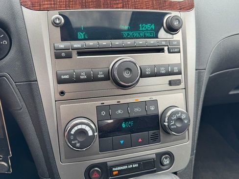 Used 2010 Chevrolet Malibu LTZ image 21