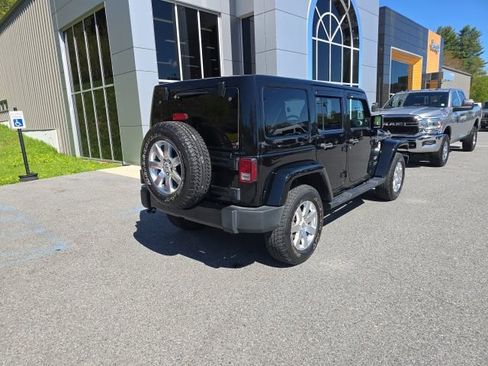 Certified 2017 Jeep Wrangler Unlimited Sahara w/ Dual Top Group AWD/4WD image 6