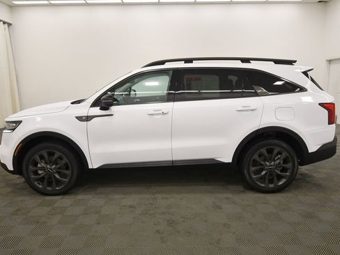 Certified 2023 Kia Sorento SX Prestige image 4