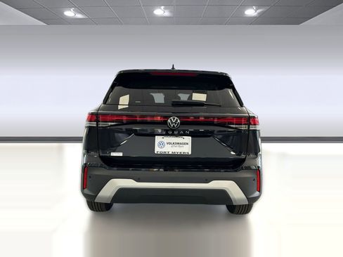 New 2026 Volkswagen Tiguan S FWD image 10