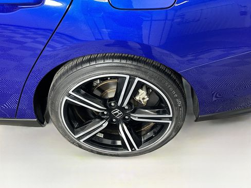 Used 2023 Honda Accord Sport image 11