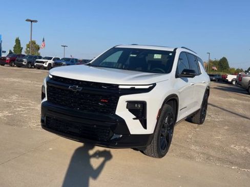 New 2026 Chevrolet Traverse RS w/ LPO, Floor Liner Package image 4