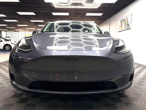 Used 2022 Tesla Model Y Performance AWD/4WD image 3