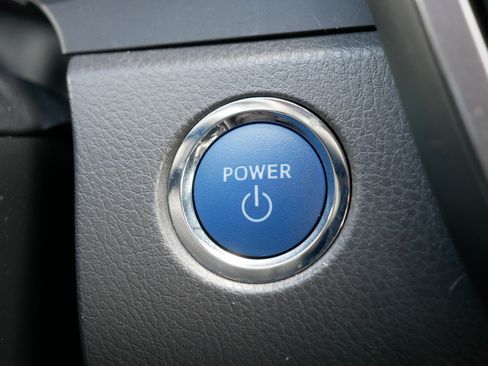 Used 2021 Toyota Camry LE FWD image 29