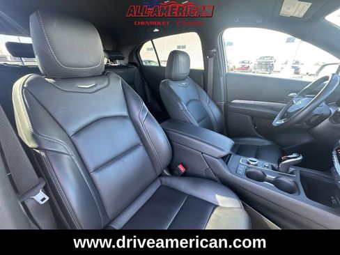 Used 2025 Cadillac XT4 Premium Luxury image 28