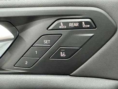 Certified 2026 BMW X7 xDrive40i AWD/4WD image 16