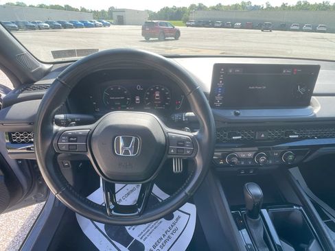 Used 2023 Honda Accord Sport image 15