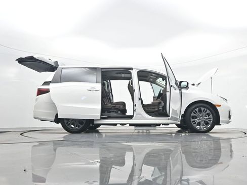Used 2026 Honda Odyssey Touring image 46