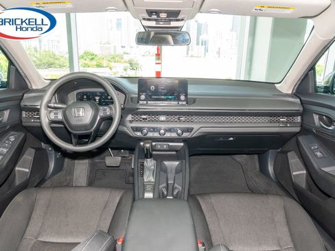 Certified 2025 Honda Accord SE image 19