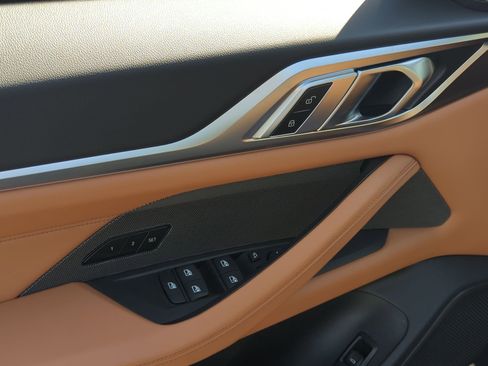 Used 2025 BMW i4 eDrive40 w/ Driving Assistance Package image 15