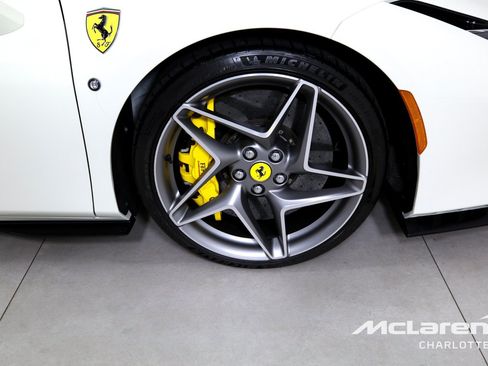 Used 2021 Ferrari F8 Tributo RWD image 30