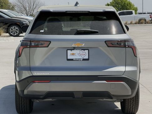 New 2026 Chevrolet Equinox LT image 5