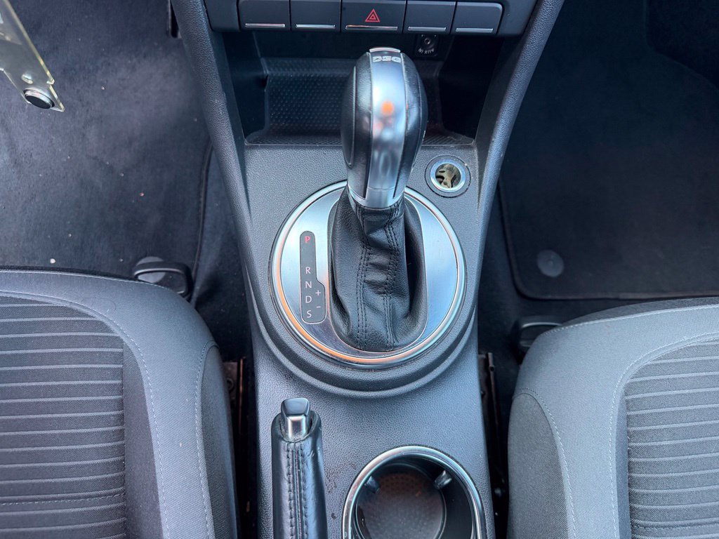 Used 2012 Volkswagen Beetle 2.0T FWD image 7