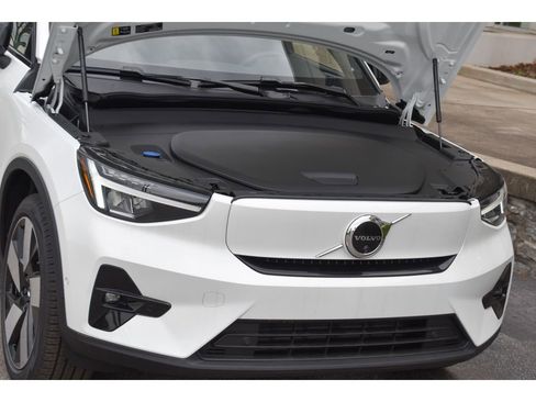 Certified 2024 Volvo C40 P8 Recharge Plus w/ Climate Package image 24