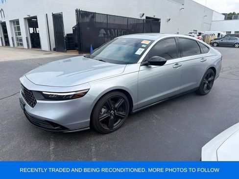 Used 2024 Honda Accord Sport image 2
