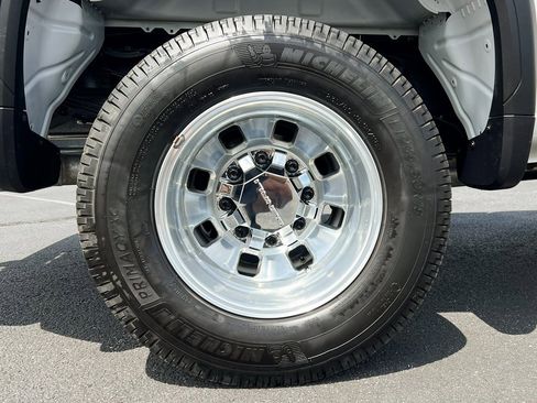 Used 2024 GMC Sierra 3500 Denali Ultimate image 19