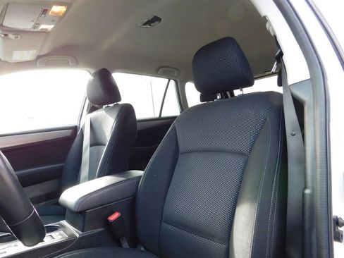 Used 2016 Subaru Outback 2.5i Premium image 15
