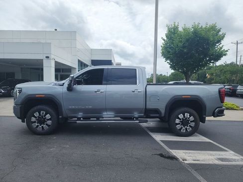Certified 2024 GMC Sierra 2500 Denali w/ Technology Package AWD/4WD image 5
