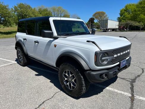 Used 2025 Ford Bronco Badlands AWD/4WD image 1