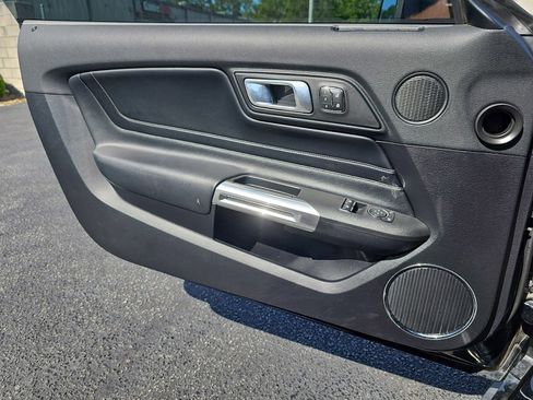 Used 2019 Ford Mustang GT Premium w/ Equipment Group 401A RWD image 29