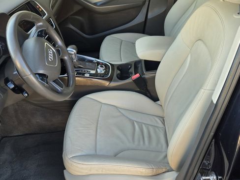 Used 2015 Audi Q5 2.0T Premium Plus w/ Technology Package image 16