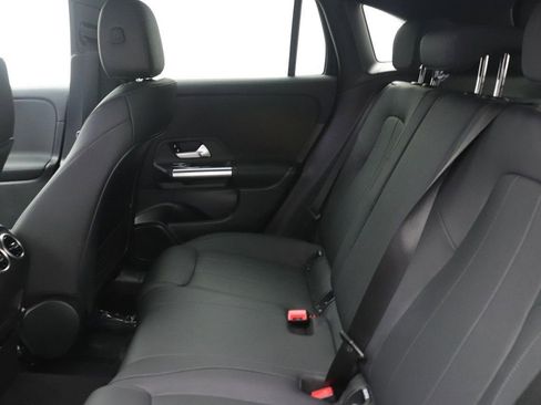 Certified 2025 Mercedes-Benz GLA 250 image 32