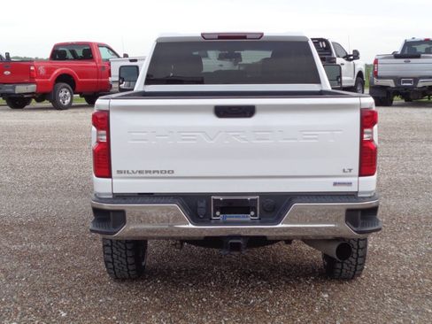 Used 2023 Chevrolet Silverado 2500 LT AWD/4WD image 7